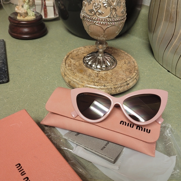 ✅WILL BE $145, LAST DAY SALE PRICE FOR THE YEAR!!AFTER,WILL BE STORED 1/1/2025 - Picture 5 of 11